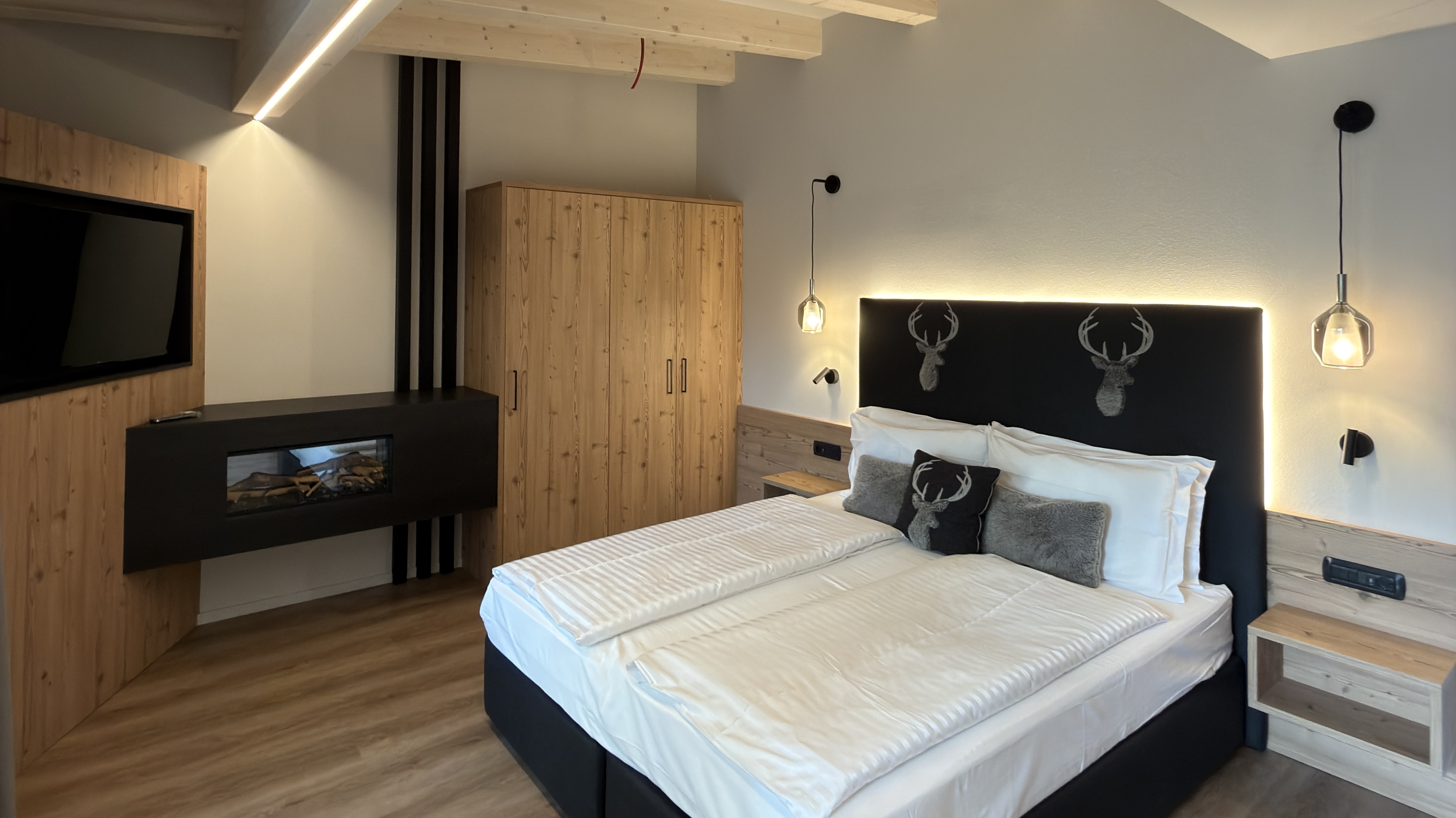 alpine family suite deluxe 